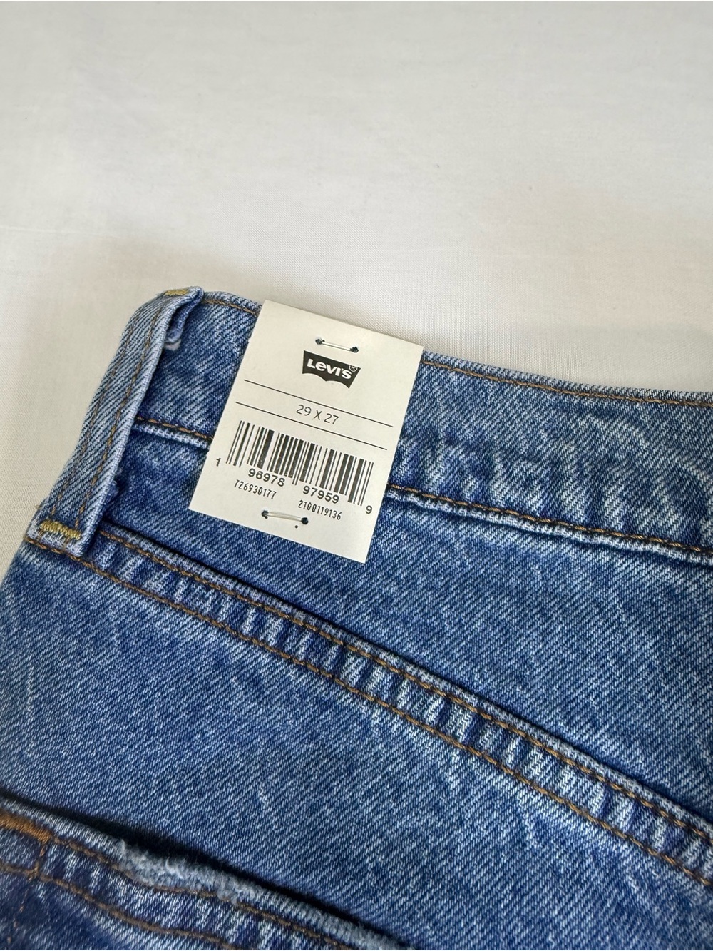 NWT Levi's Jeans Womens Wedgie Straight High Rise Blue Distressed Size W29xL27 - Picture 14 of 16